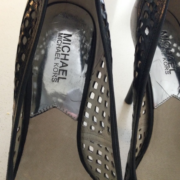 Near New Gorgeous Black Michael Kors High Heels - Picture 9 of 11